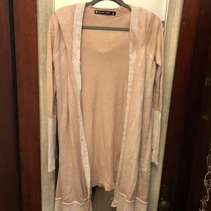 🌟 Blanc Noir | Lightweight/Long Sweater | Size XS